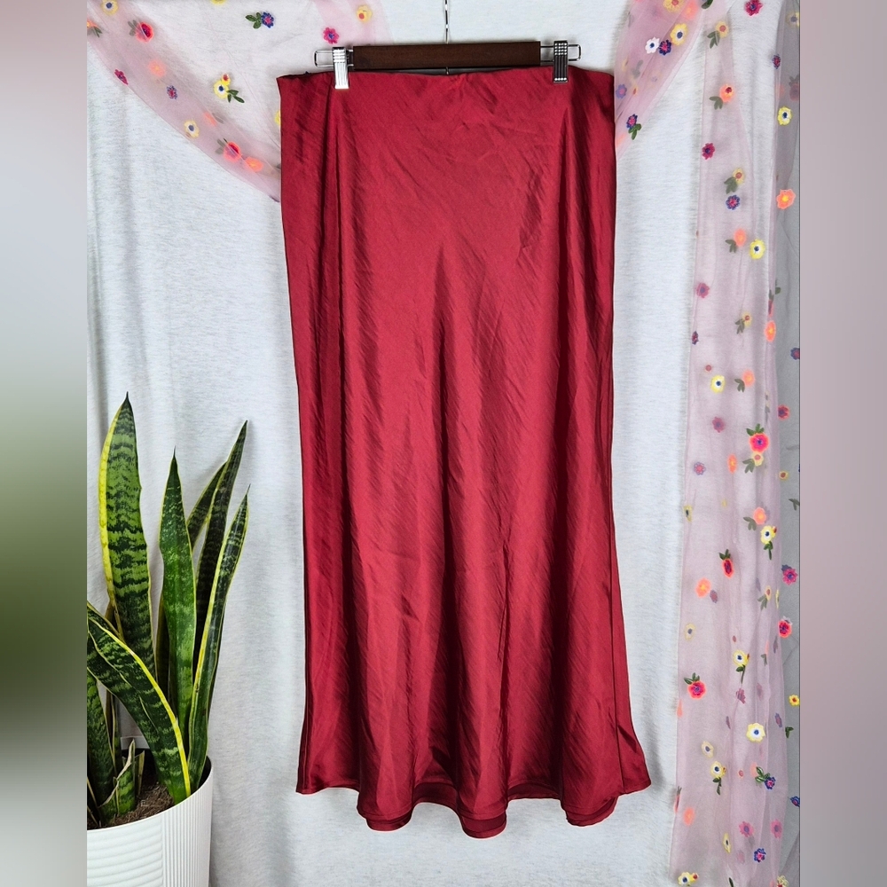 a new day Red Satin Midi Skirt Size Large NWOT